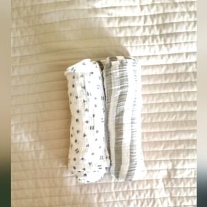MUSLIN BLANKETS SET OF 2